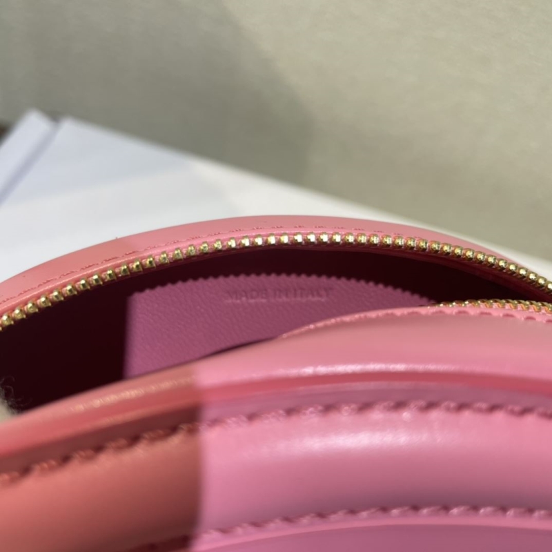 Ce1i*e triomphe bags